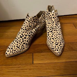 Gorgeous Dolce Vita ankle boots